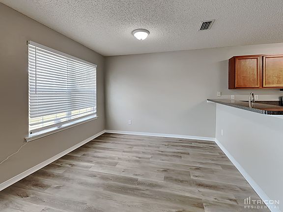 5th image of 2653 Creekfront Dr