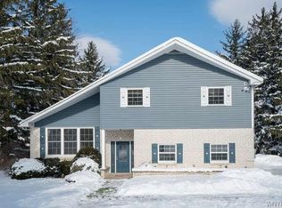 13074 Bullis Rd, East Aurora, NY 14052