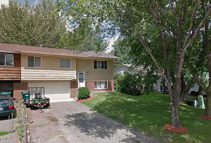 1st image of 851 125th Ln NE