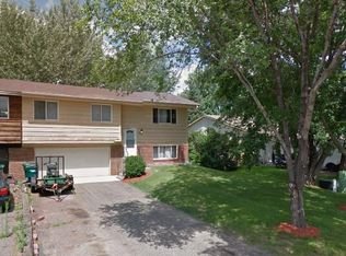 851 125th Ln NE, Blaine, MN 55434