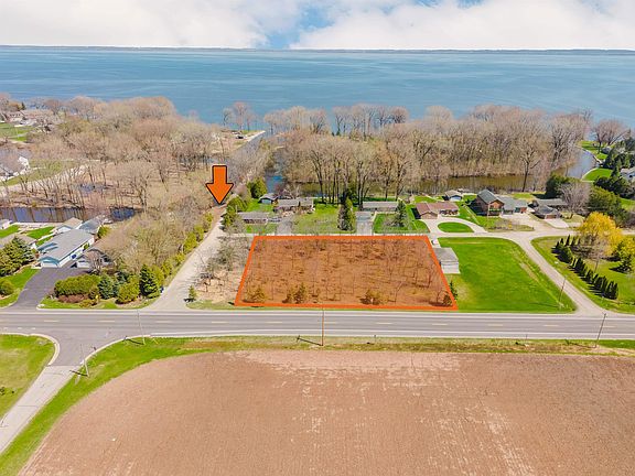 2nd image of Lee Harbor Ln