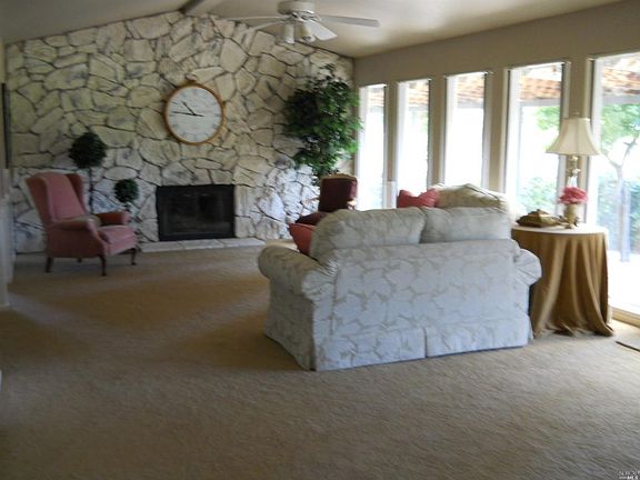 2nd image of 637 Whitney Ct