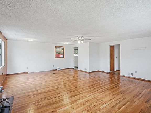 2nd image of 2520 N Bradley Rd