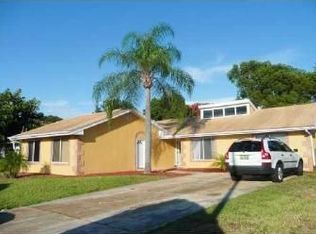 1439 Burning Tree Rd, Tarpon Springs, FL 34689