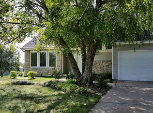 10565 W 164th St, Overland Park, KS 66221