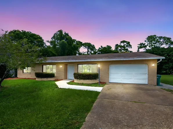 289 SE Verada Avenue, Port St Lucie, FL 34983