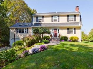 18 Howlett St, Topsfield, MA 01983
