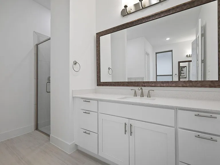 8218 Vitex Ave — Photo 33