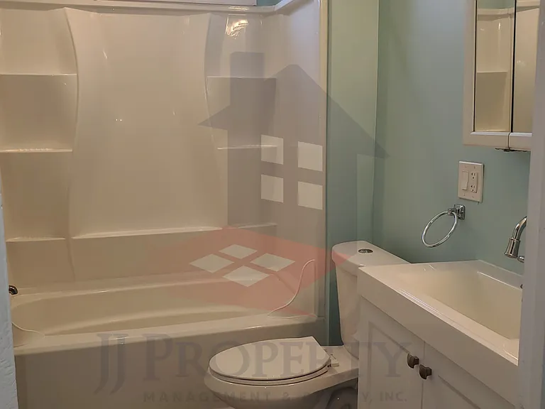 27 Centre St #1 — Photo 7