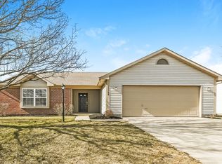 17722 Sanibel Cir, Westfield, IN 46062
