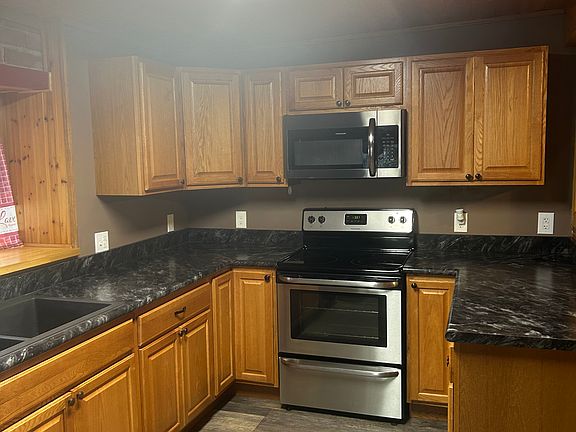 5th image of 116 E 1st St