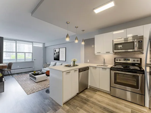 88 Erskine Ave., 88 Erskine Ave, Toronto, ON M4P 1Y3