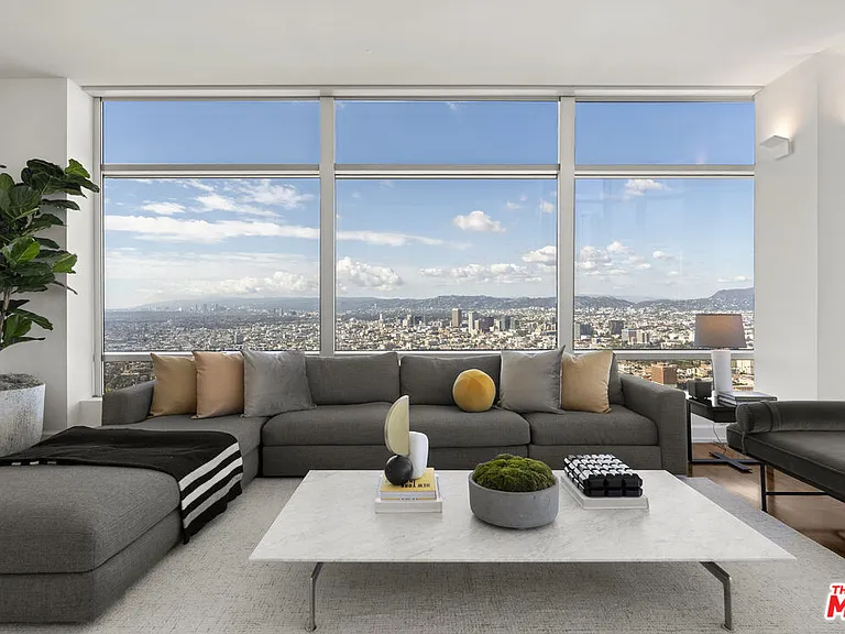 900 W Olympic Blvd #47G — Photo 22