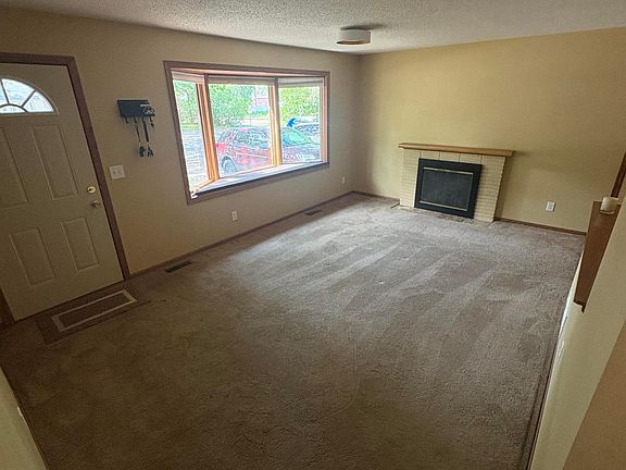 4th image of 5220 Quail Ave N
