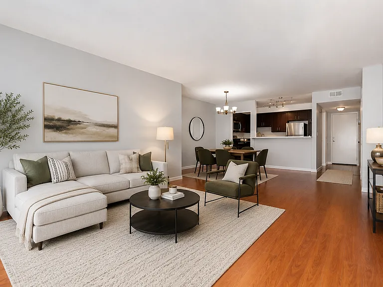 1262 S Barrington Ave #203 — Photo 2