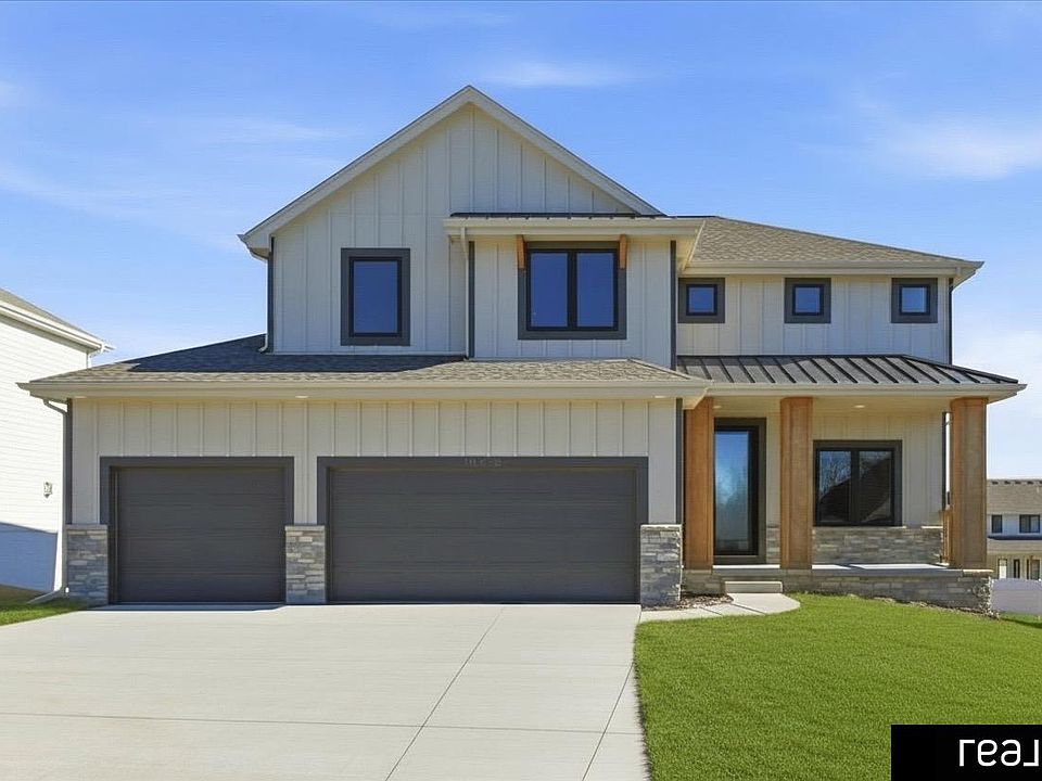 1st image of 10415 S 191st Ave