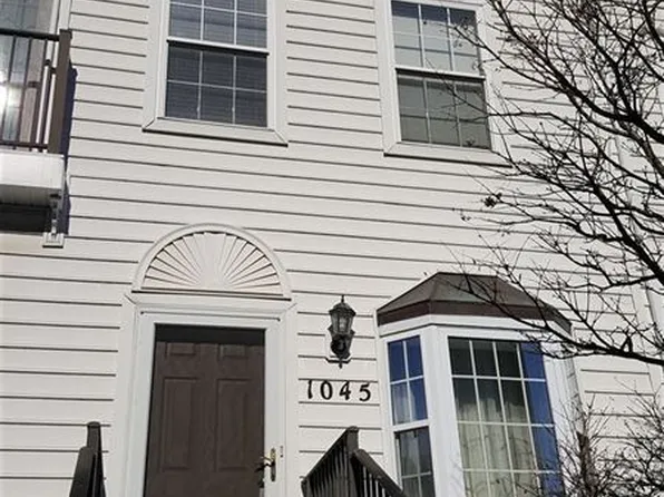 1045 Maiden Ln, Ann Arbor, MI 48105