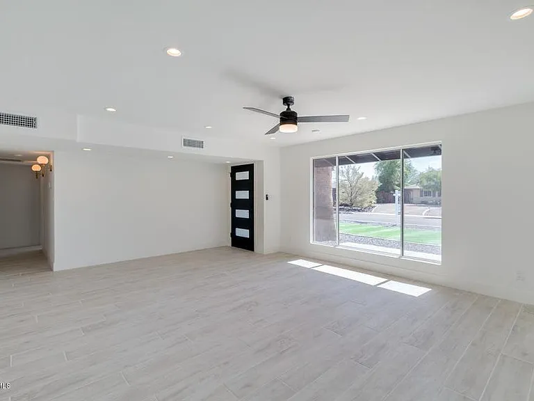 7914 E Hubbell St — Photo 3