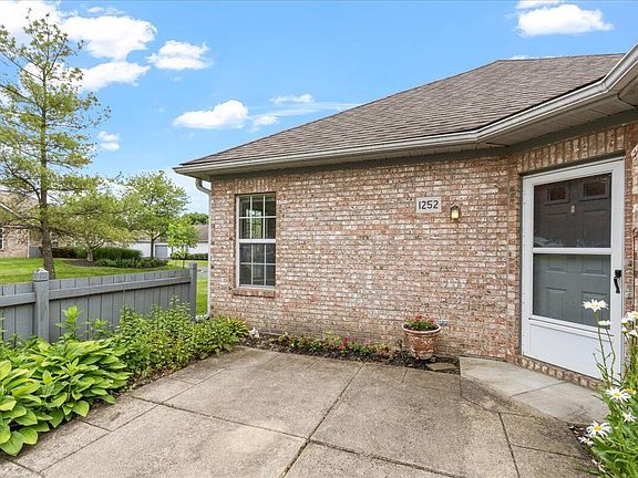 5th image of 1252 Villa Oaks Ct