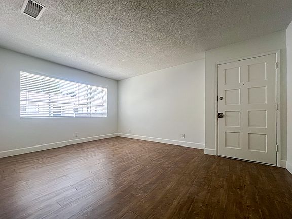 5th image of 4830 Palm Ave #9a24a10fc