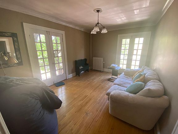 2nd image of 1524 Portland Ave #204