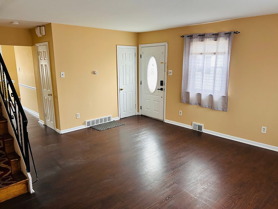 1st image of 2022 Barlow St