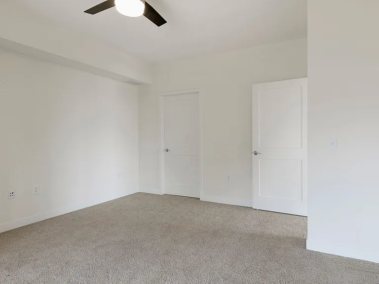 4940 77th St W #408 — Photo 13