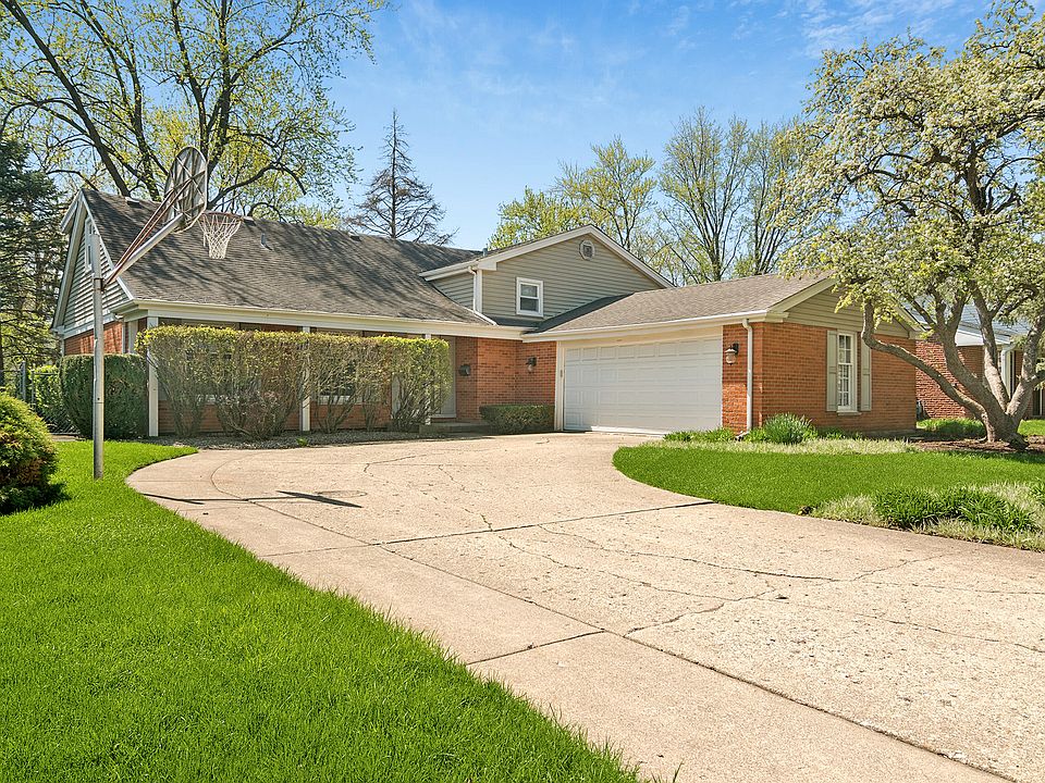 1st image of 719 E Hackberry Dr