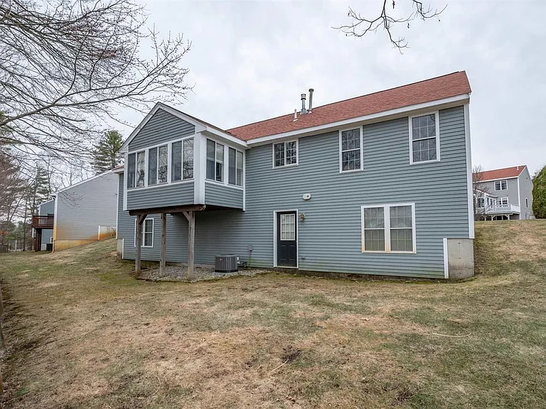 4 Myopia Ln — Photo 36