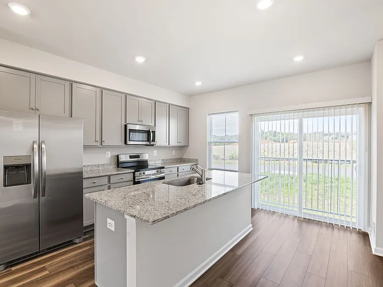 105 Milburn Dr — Photo 6