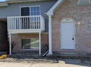 674 Windsor Ct #674, Sycamore, IL 60178