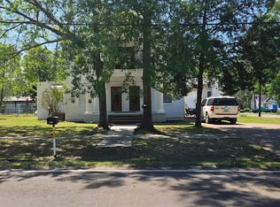 305 W Main St, Kirbyville, TX 75956