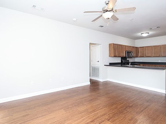 4th image of 1021 Molly Barr Rd #98