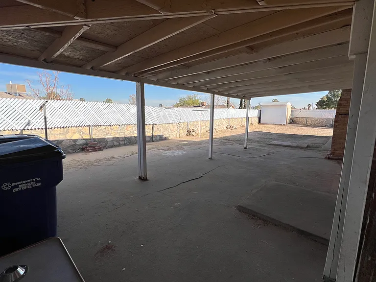 9323 Nottingham Dr — Photo 24