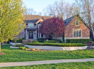 1867 Lincolnshire Dr, Rochester Hills, MI 48309
