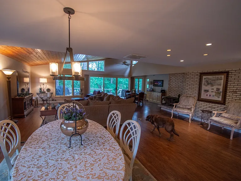 20 Pine Lake Dr — Photo 14