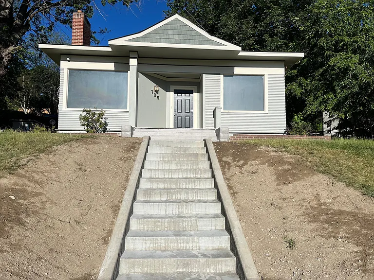 709 Crescent Ave — Photo 4