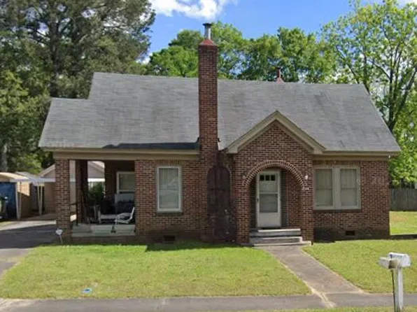 2014 Johnstone St, Newberry, SC 29108