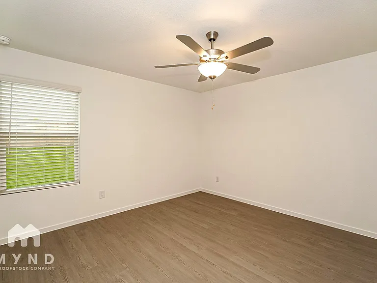 2656 Mistwood Dr — Photo 16