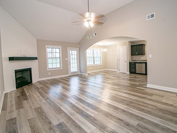 2nd image of 1125 Cardinal Creek Dr