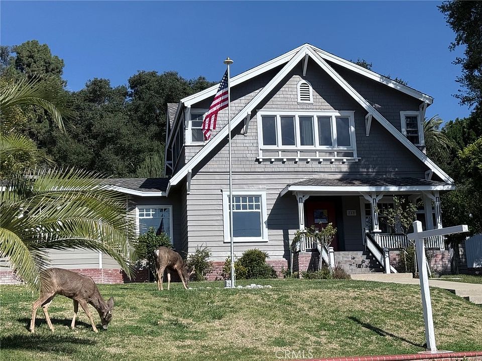 1st image of 245 W Scenic Dr