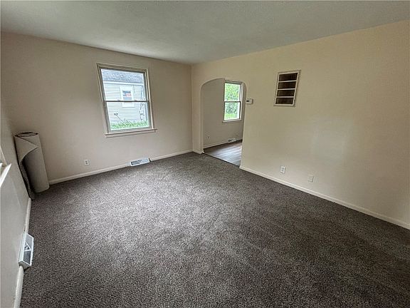 3rd image of 4443 Eichelberger Ave