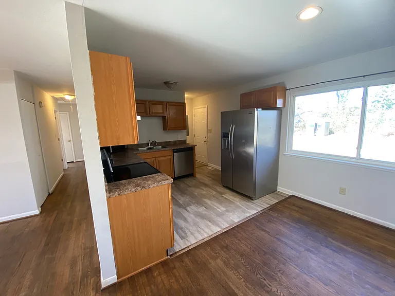 2053 Richard Ave — Photo 6