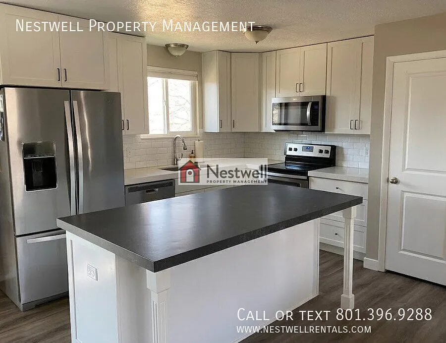 Great 4-bed Home in Sandy — Photo 4