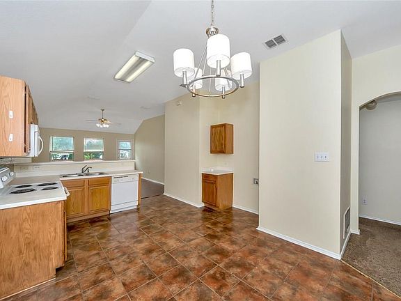 4th image of 11844 Porcupine Dr