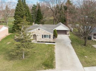 53650 Shelby Rd, Shelby Township, MI 48316