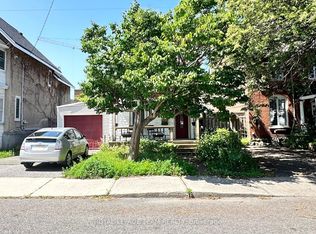 182 Lebreton St N #2, Ottawa, ON K1R 7H8