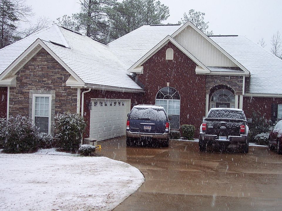 Yes it can snow in Alabama