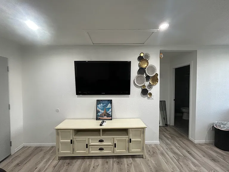6433 Pastor Timothy J Winters St — Photo 2