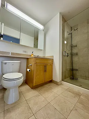 Rented by Winzone Realty Inc | media 3